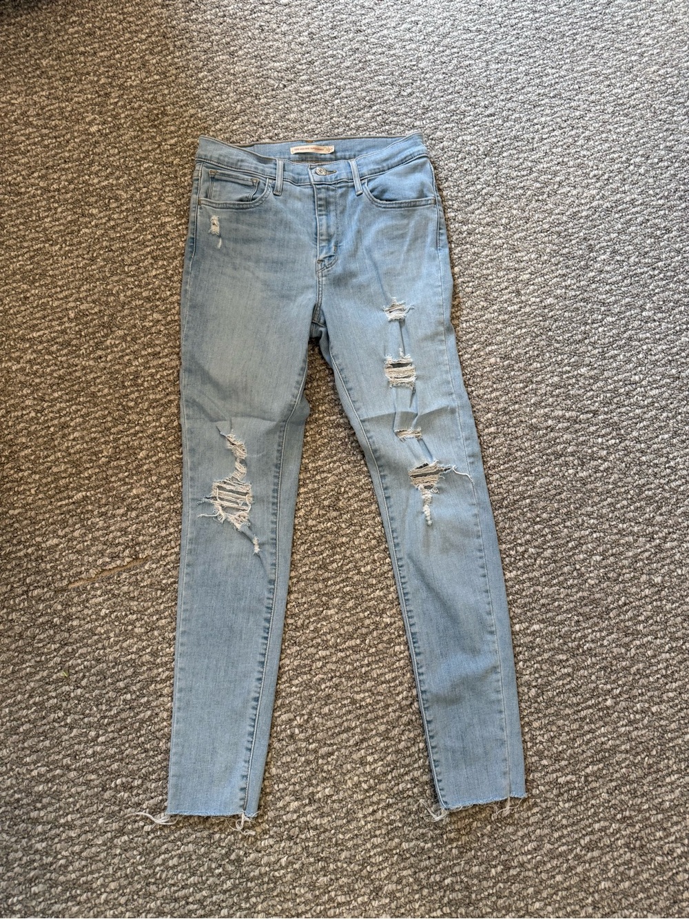 Women’s Levi’s Light Blue Ripped Skinny Jeans